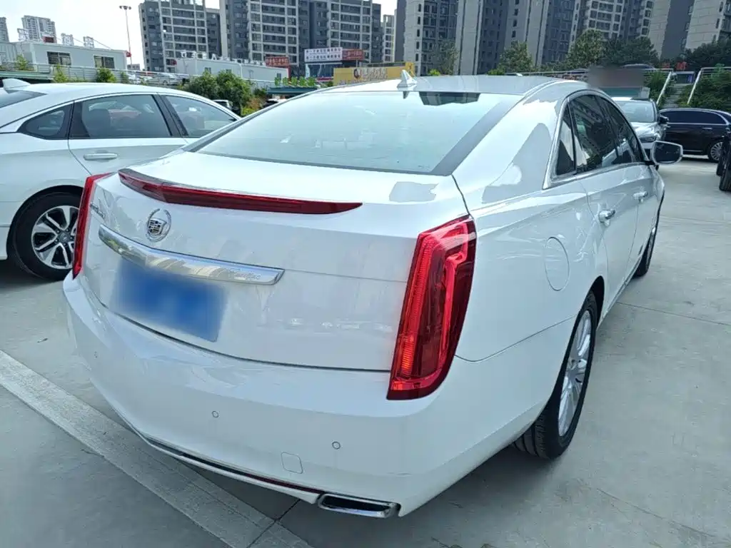 Cadillac XTS 2015 — фото 7