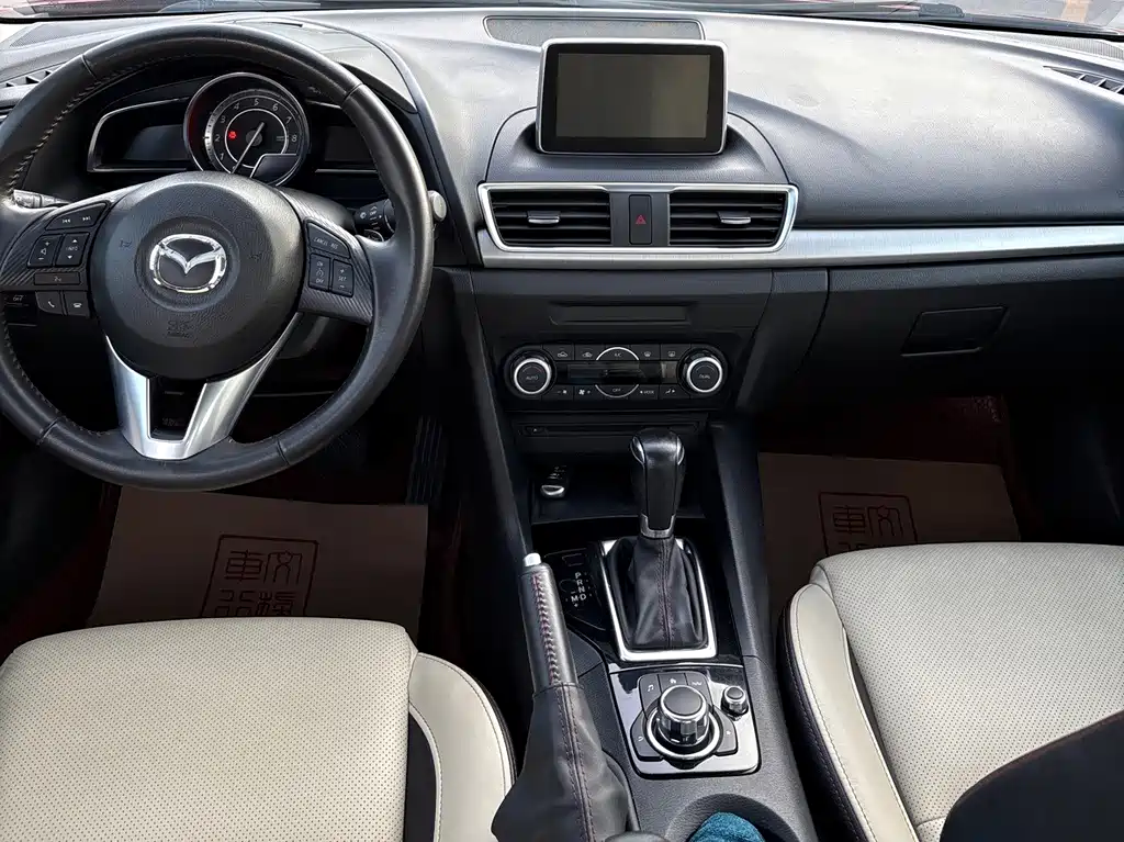 Mazda 3 Axela 2014 — фото 11