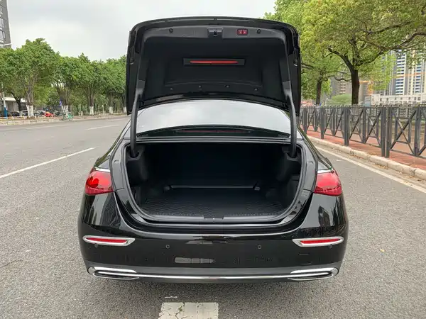 Mercedes-Benz E-Class 2024