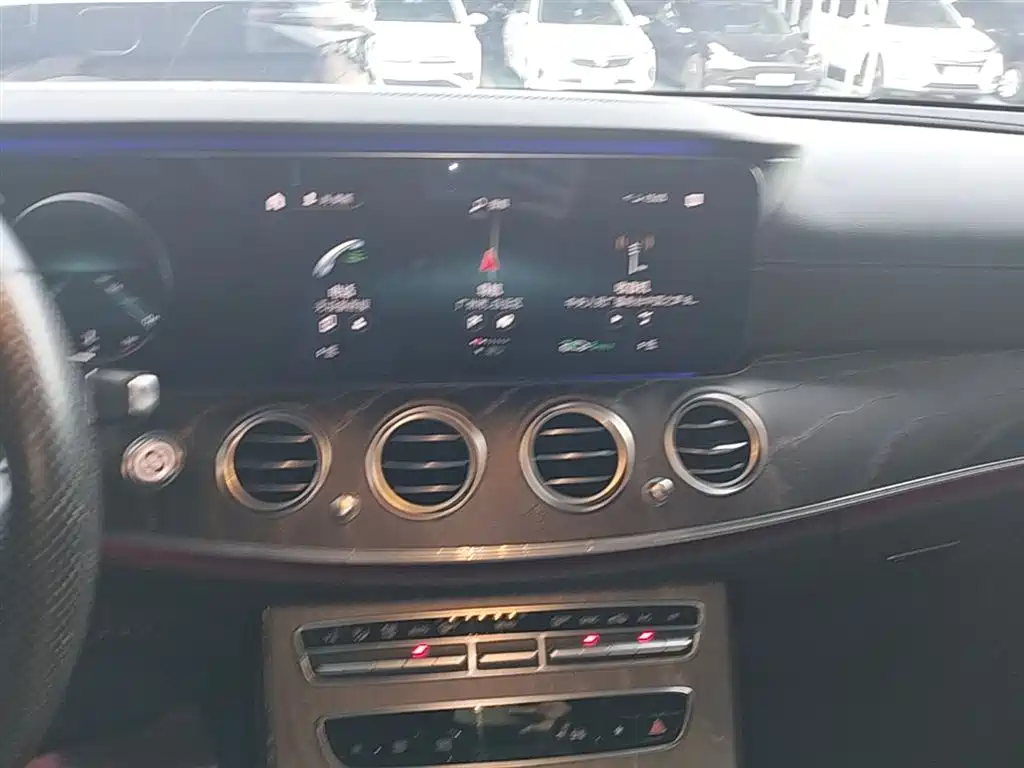 Mercedes-Benz E-Class 2020 — фото 13