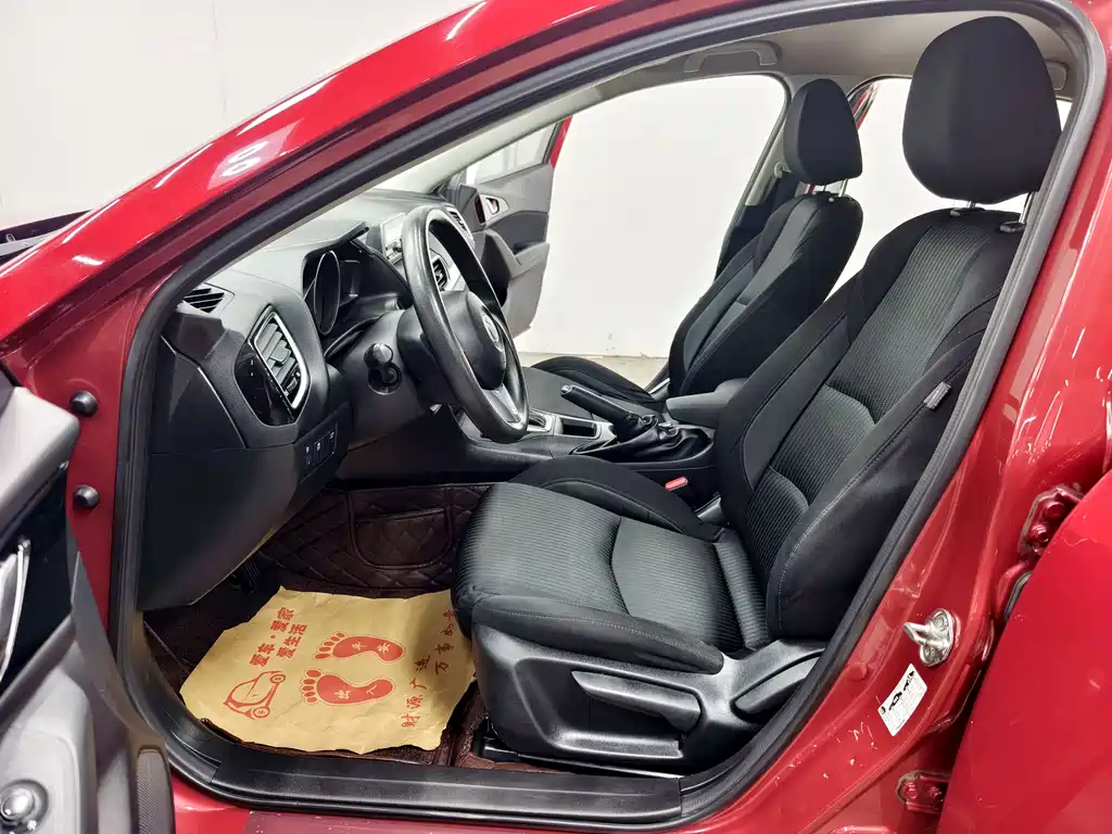 Mazda 3 Axela 2016 — фото 10
