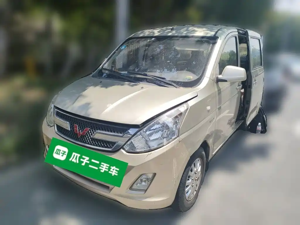 Wuling Rongguang V 2017 — фото 2