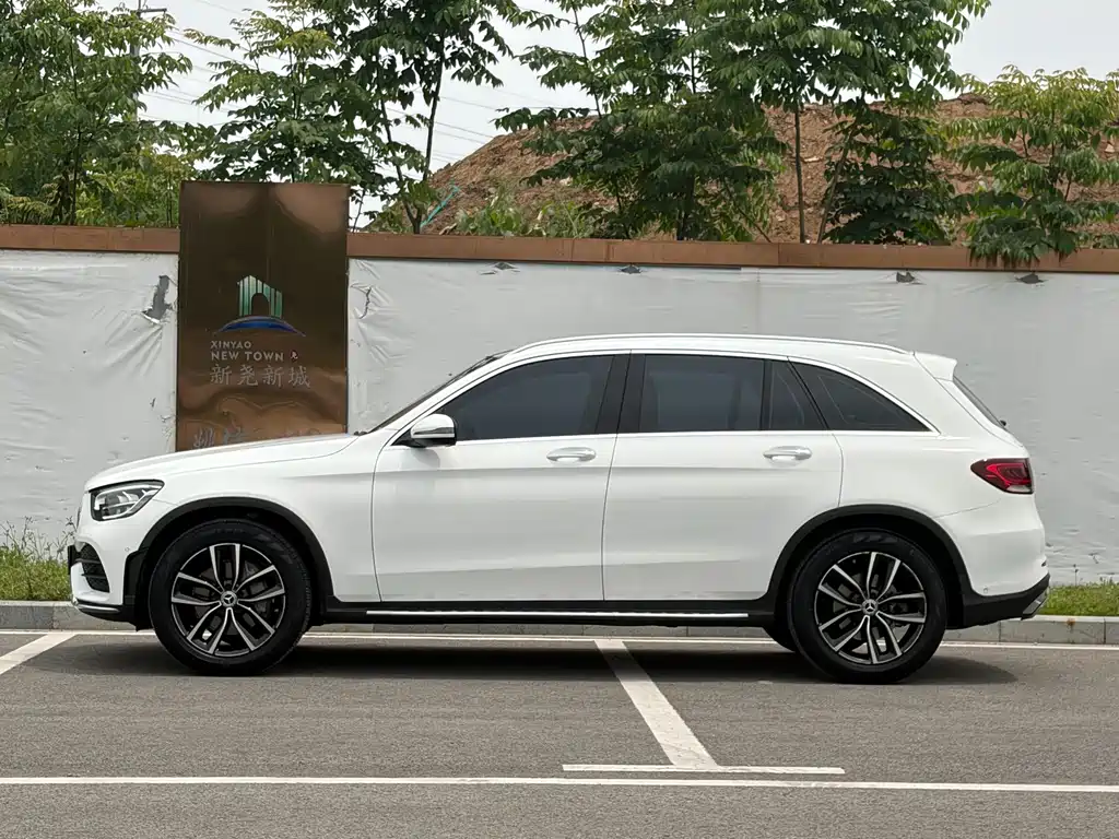 Mercedes-Benz GLC 2022 — фото 11