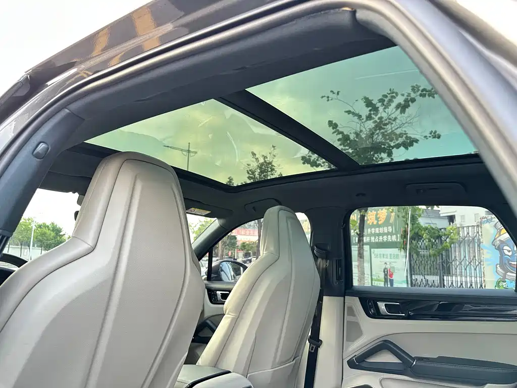 Porsche Cayenne 2020 — фото 10