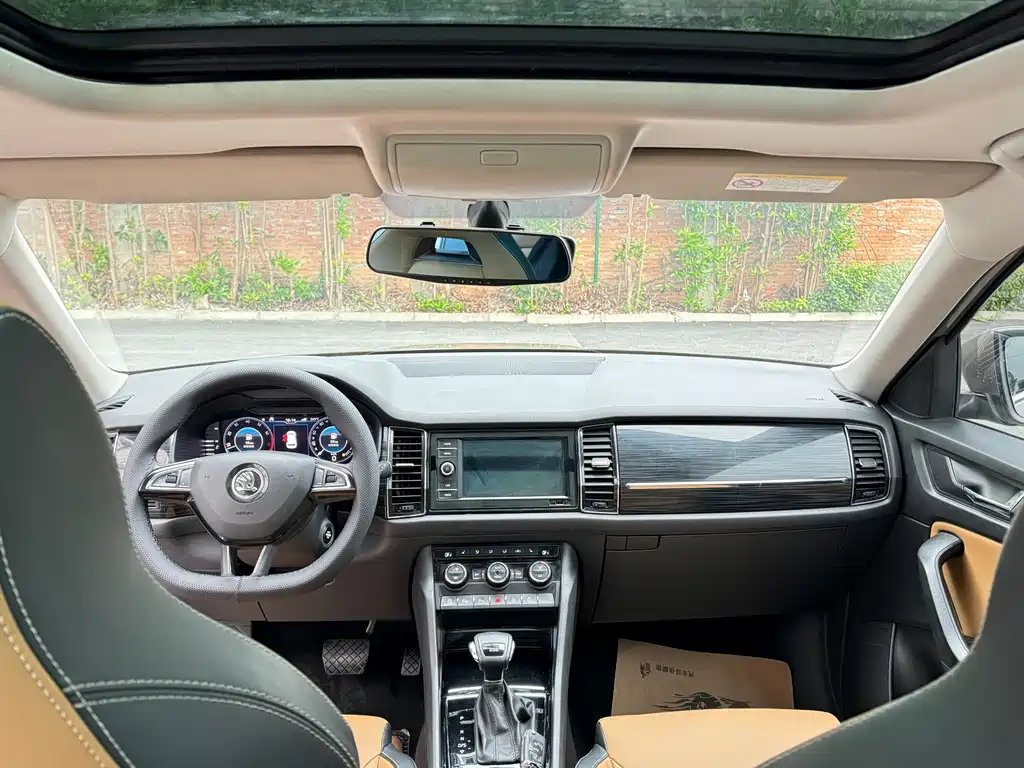 Skoda Kodiaq GT 2020 — фото 9