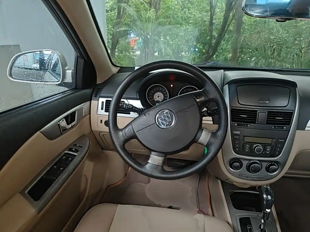 Buick Excelle 2014 — фото 11