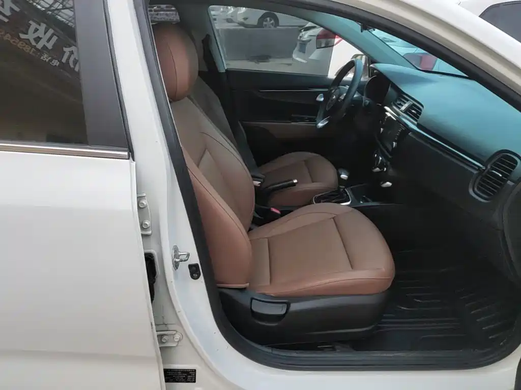 Kia KX CROSS 2018 — фото 25