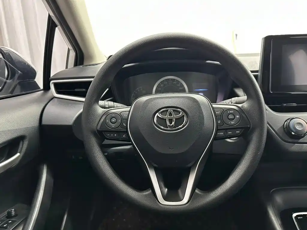 Toyota Corolla 2022 — фото 10