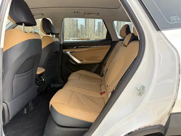 Geely Boyue L 2023