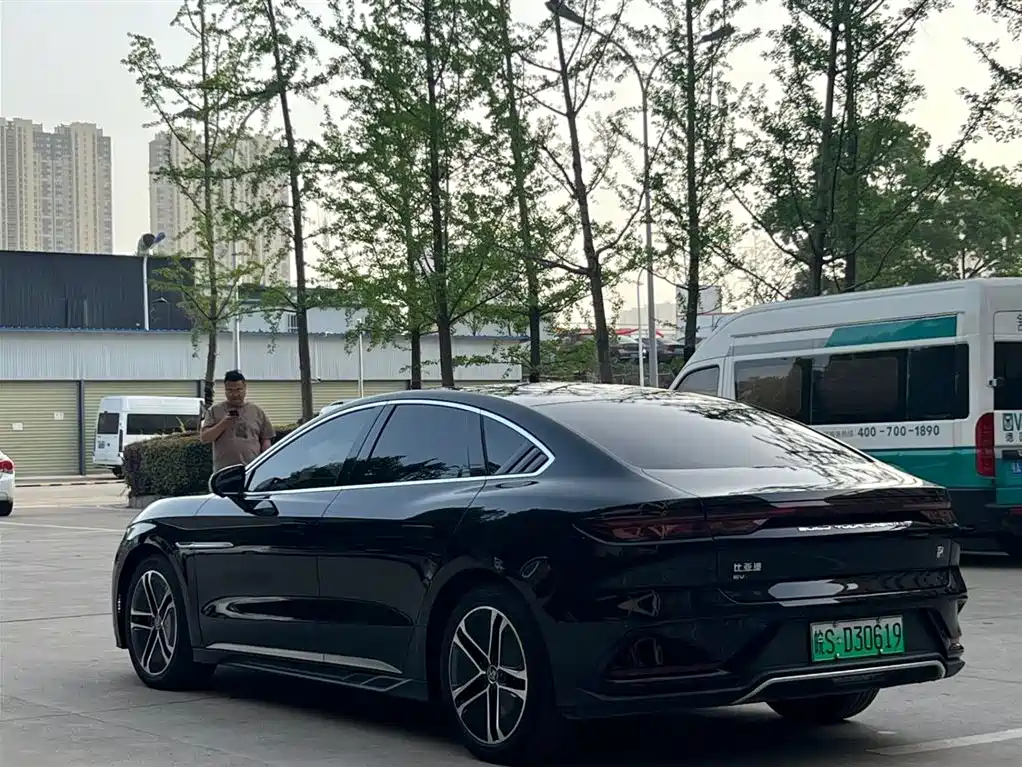 BYD Han 2023 — фото 9