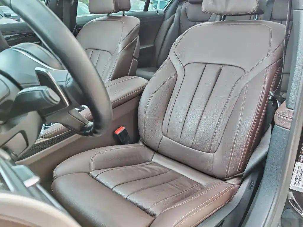 BMW 7 Series 2018 — фото 14