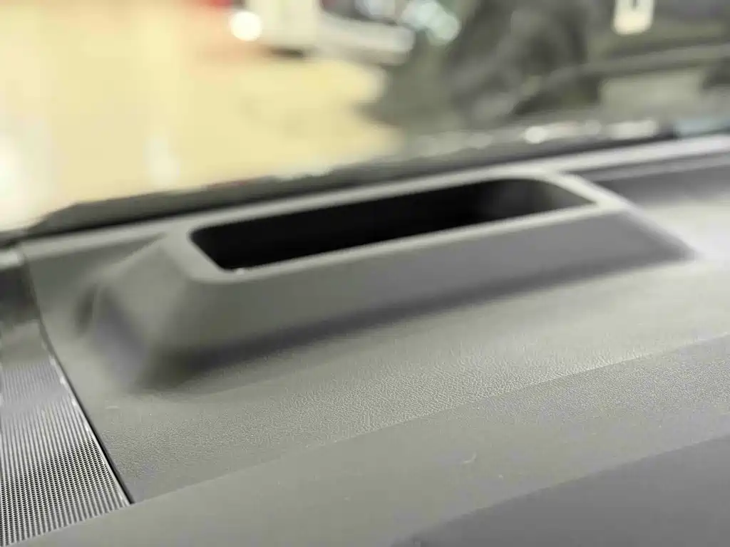 Toyota Alphard 2024 — фото 11