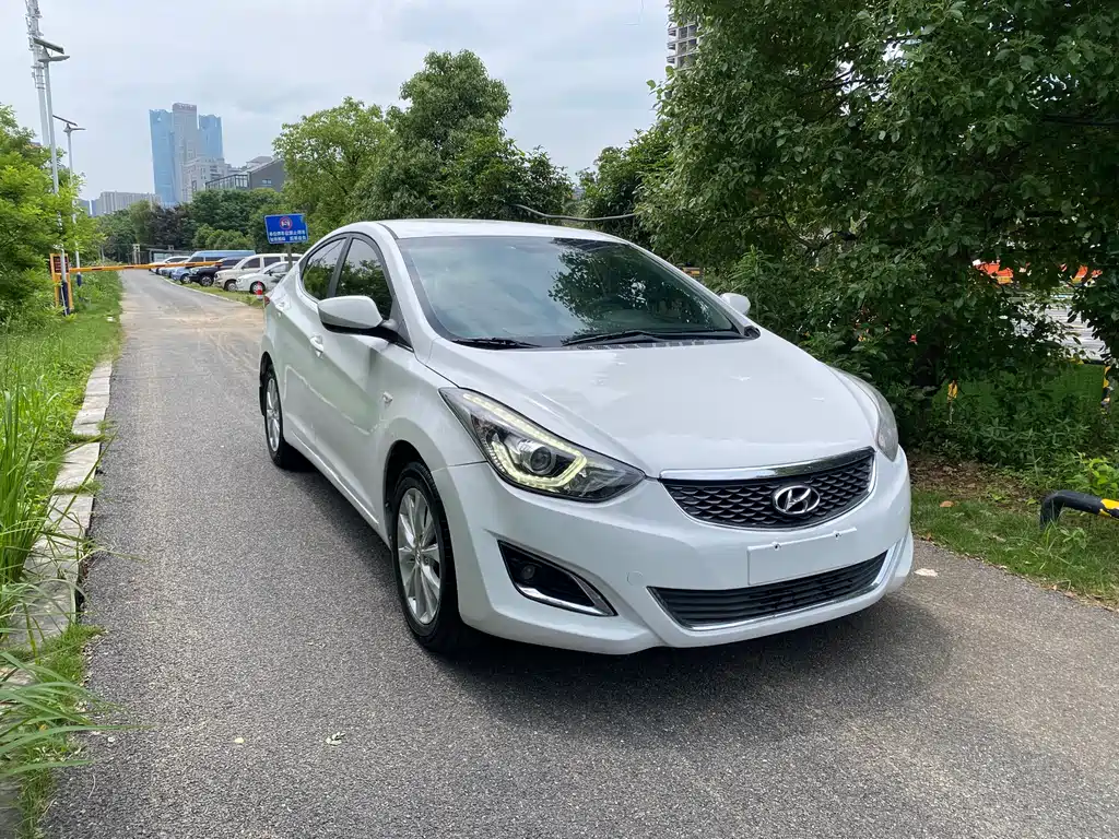 Hyundai Elantra Langdong 2017 — фото 3