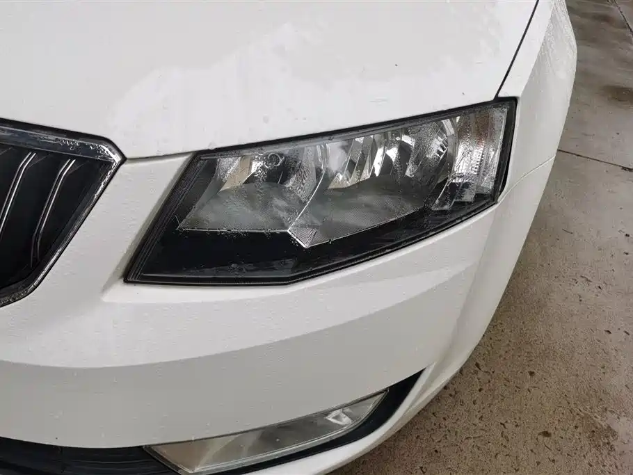 Skoda Octavia 2015 — фото 5
