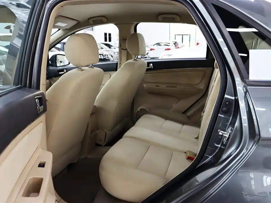 BAIC E-Series 2014 — фото 5
