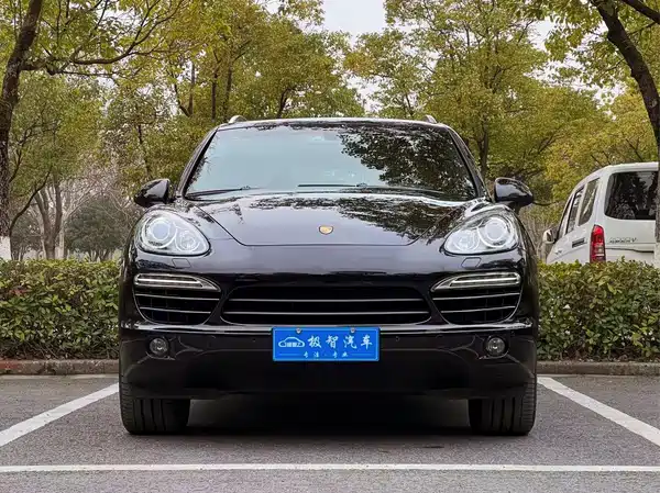 Porsche Cayenne 2011