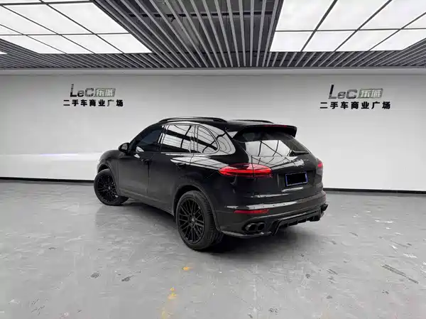 Porsche Cayenne 2016
