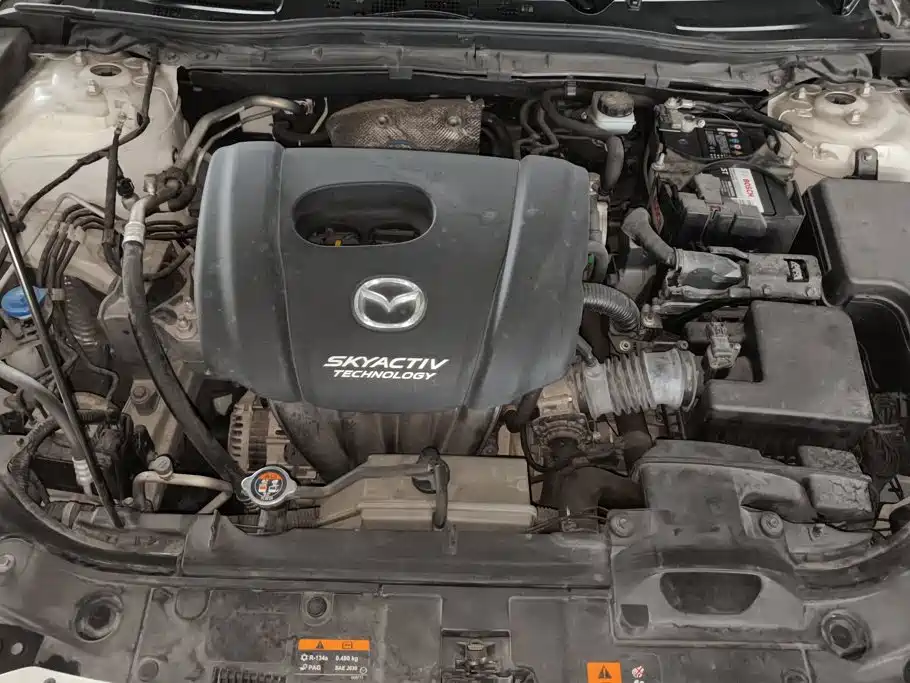 Mazda 3 Axela 2017 — фото 10