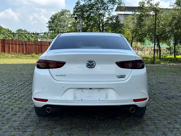 Mazda 3 Axela 2021