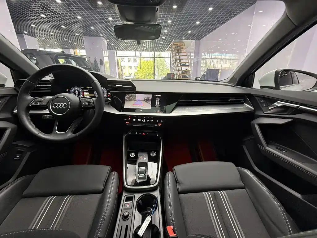 Audi A3 2023 — фото 16