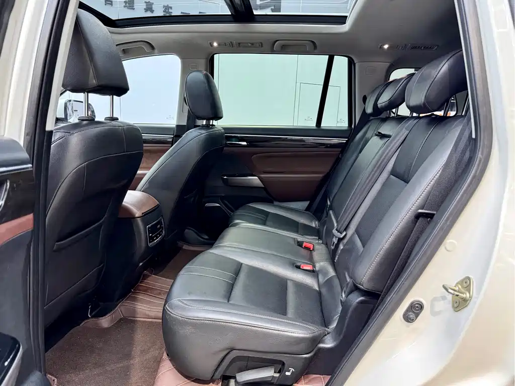 GAC Motor Trumpchi GS8 2017 — фото 10