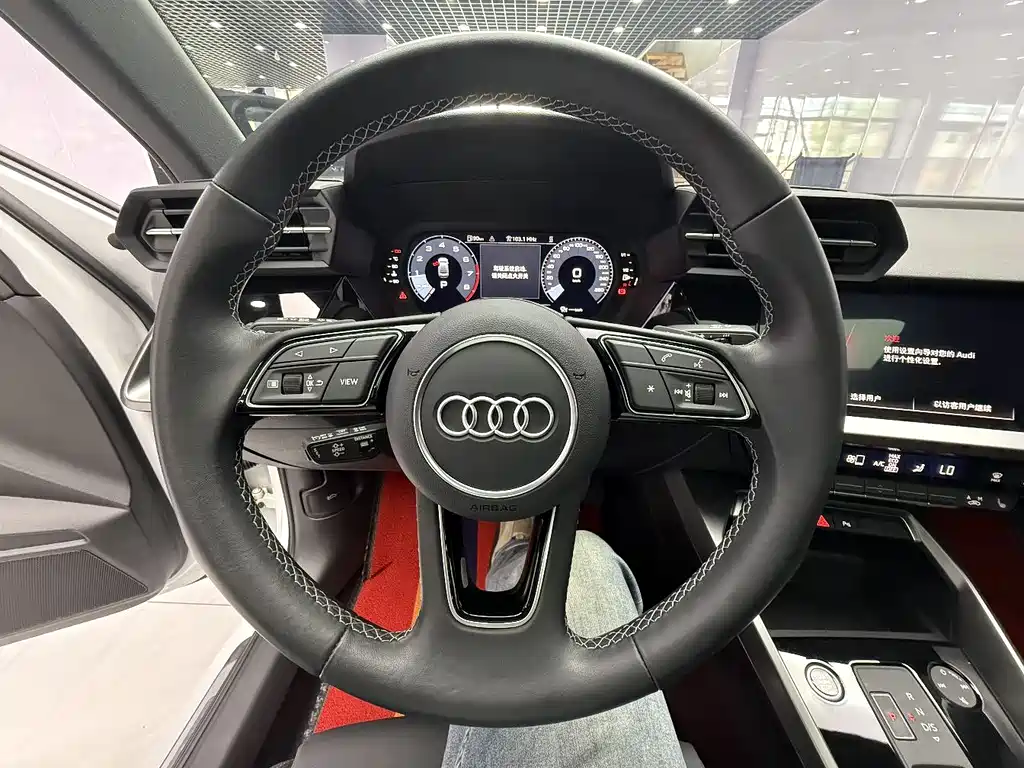 Audi A3 2023 — фото 11