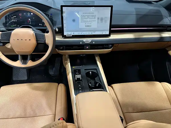 Lexus ES 2026
