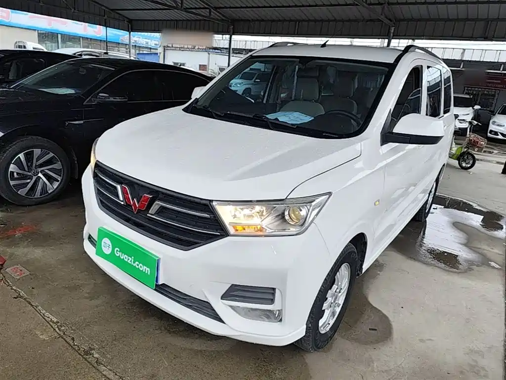 Wuling Hongguang 2021 — фото 2