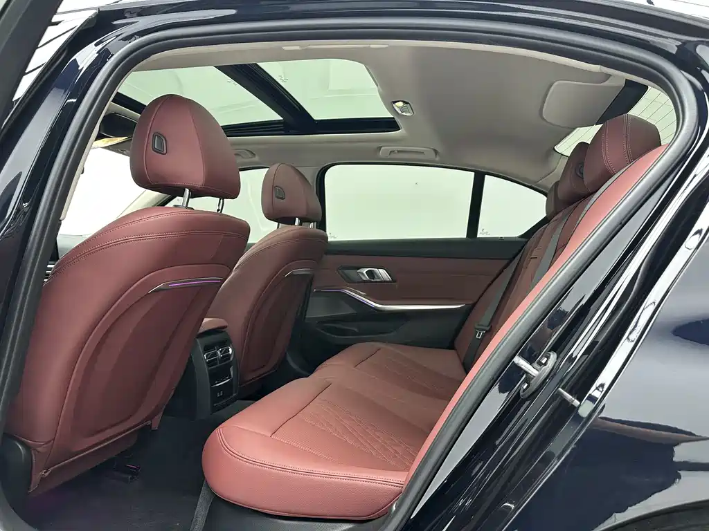 BMW 3 Series 2023
