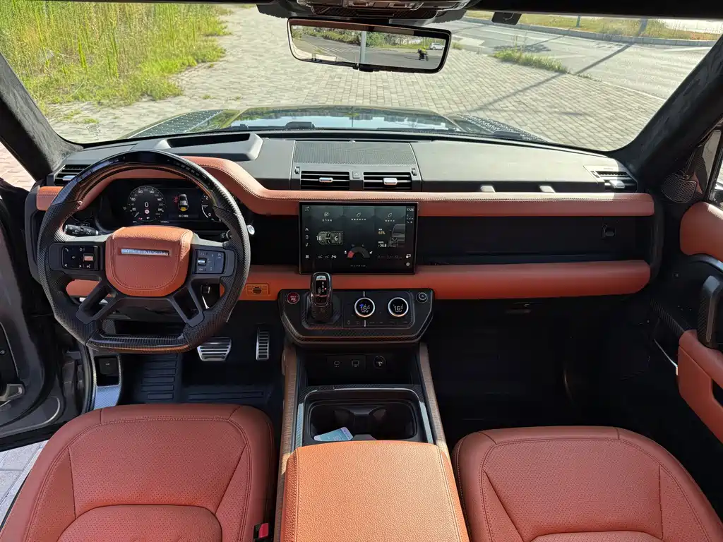 Land Rover Defender 2022 — фото 12