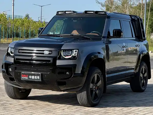 Land Rover Defender 2022