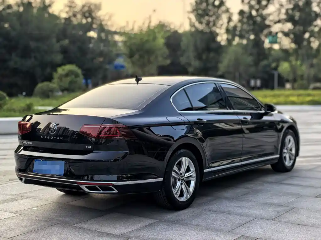 Volkswagen Magotan 2025