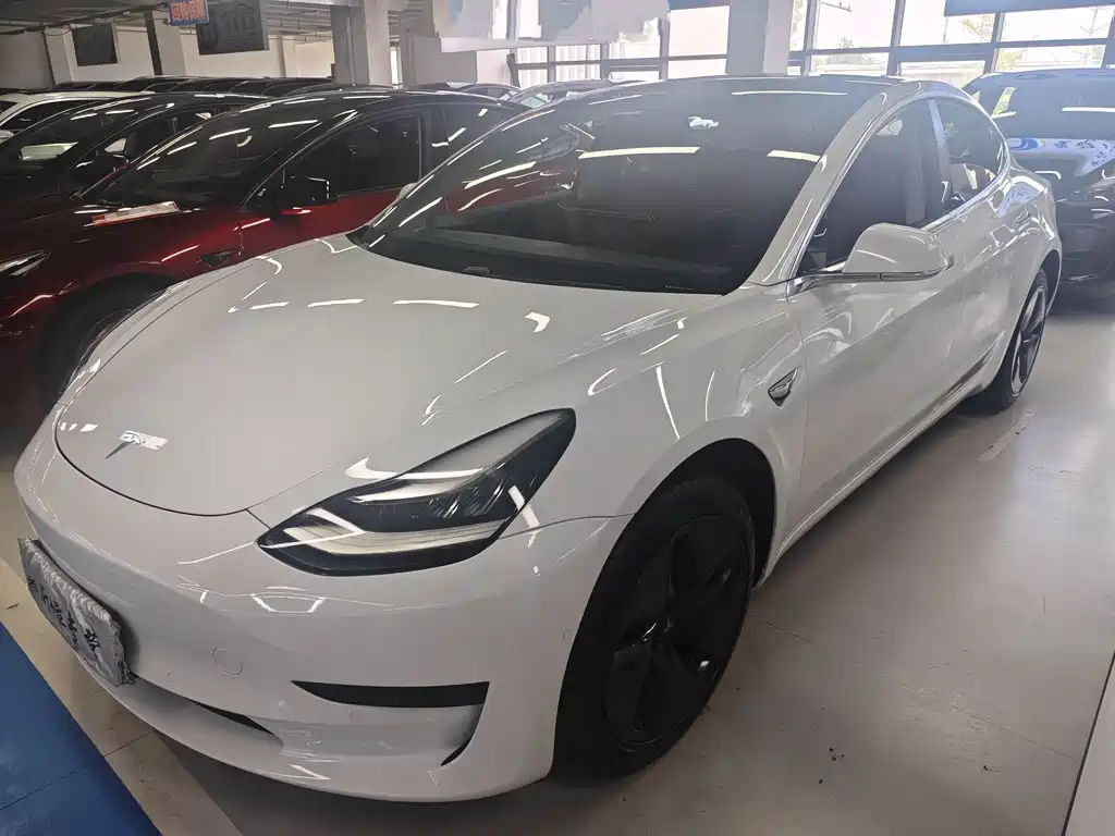 Tesla Model 3 2020