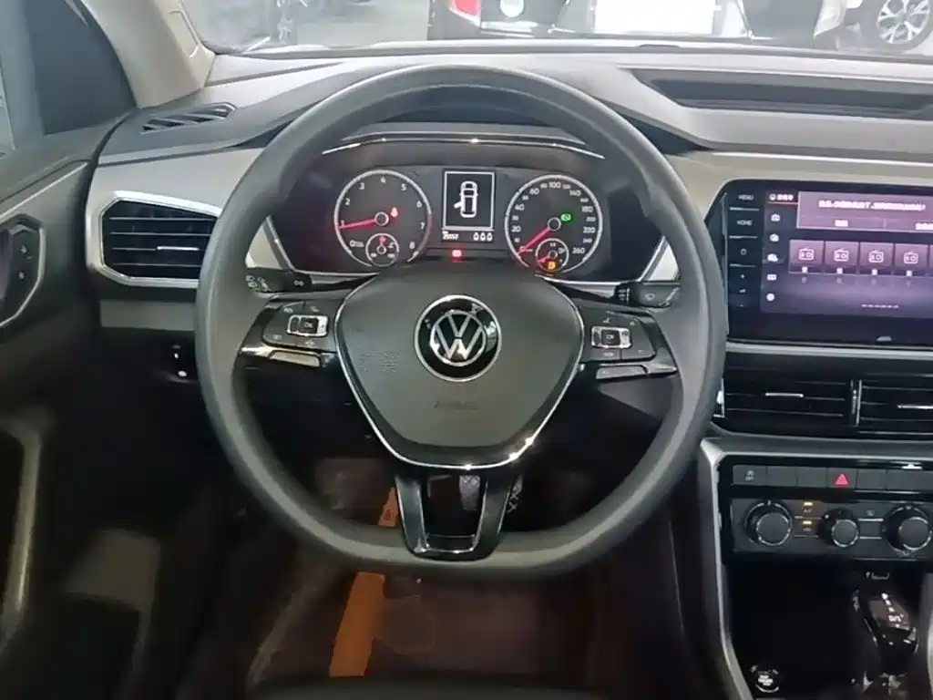 Volkswagen T-Cross 2021 — фото 11