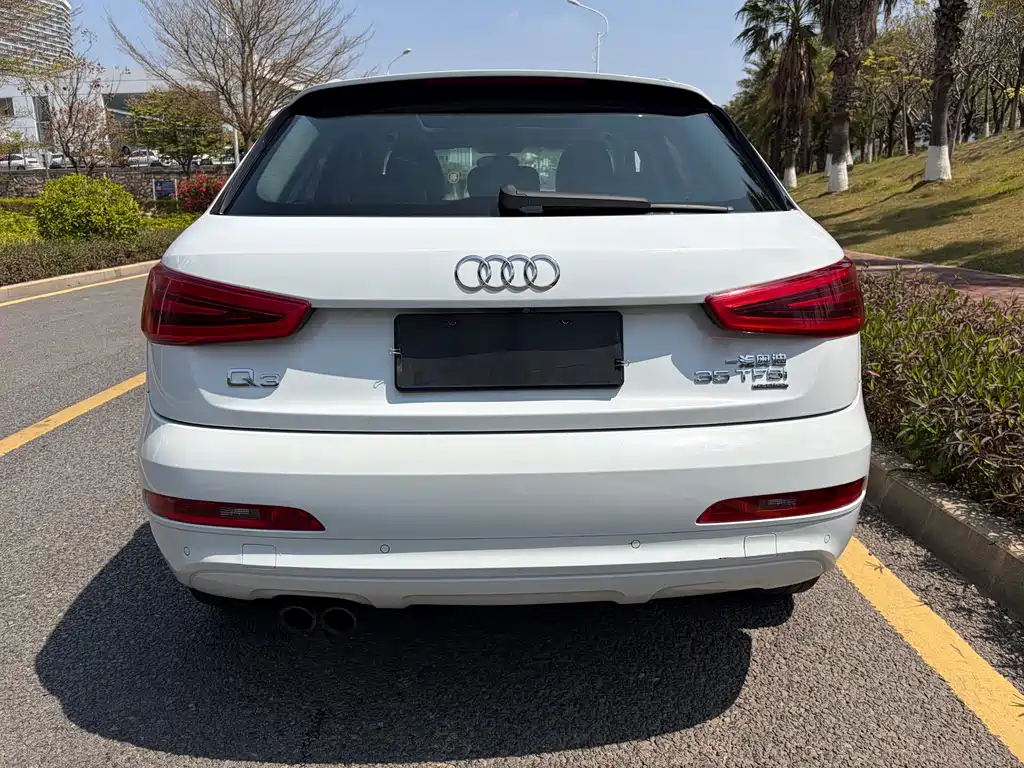 Audi Q3 2016 — фото 14