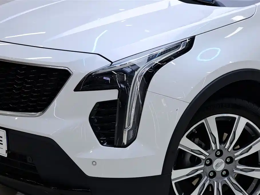 Cadillac XT4 2020 — фото 9