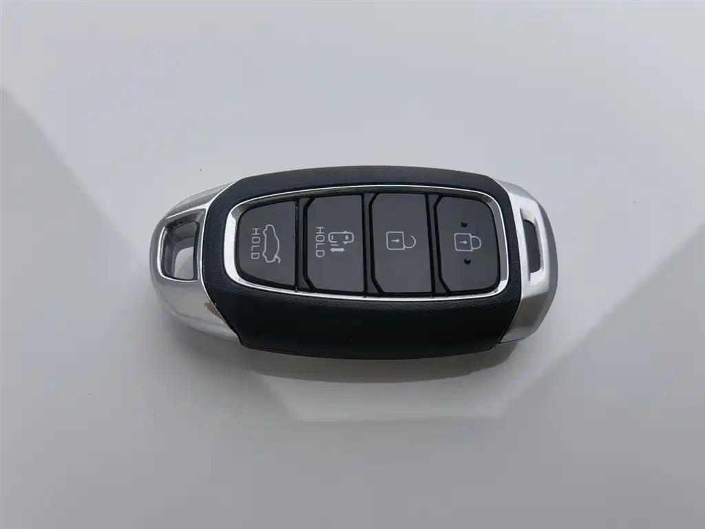 Hyundai Custo 2023 — фото 19