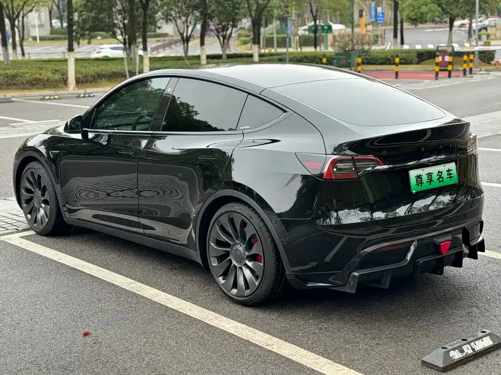 Tesla Model Y 2022 — фото 5