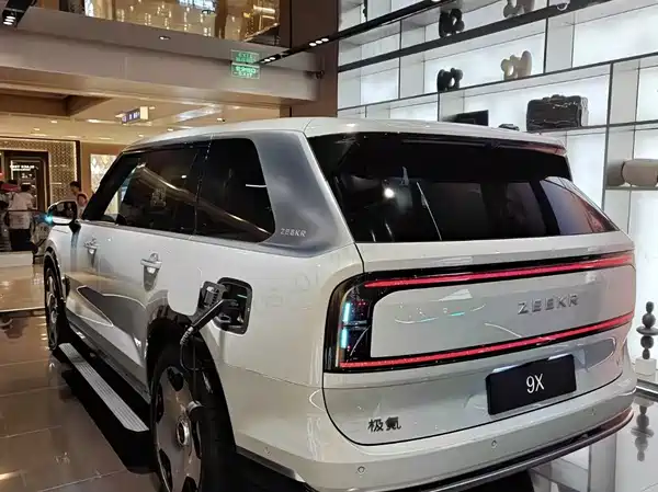 Zeekr 9X 2025