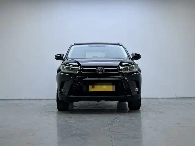 Toyota Highlander 2021 — фото 2
