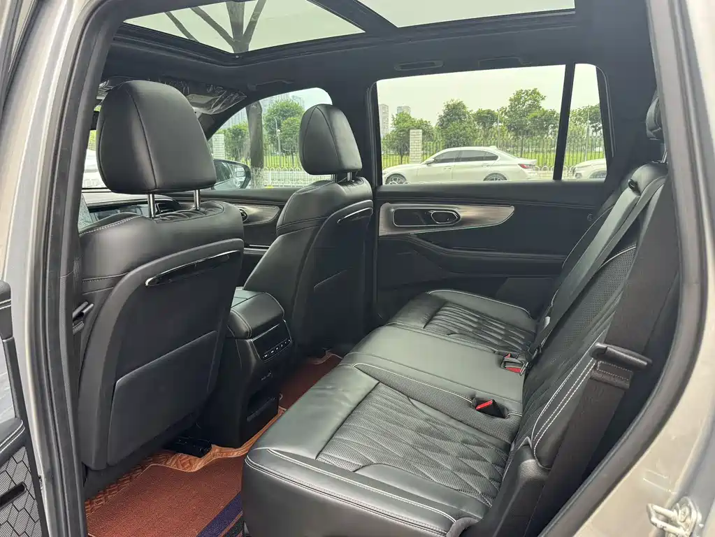 GAC Motor Trumpchi GS8 2023 — фото 11