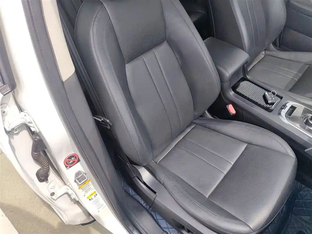 Land Rover Discovery Sport 2018 — фото 22