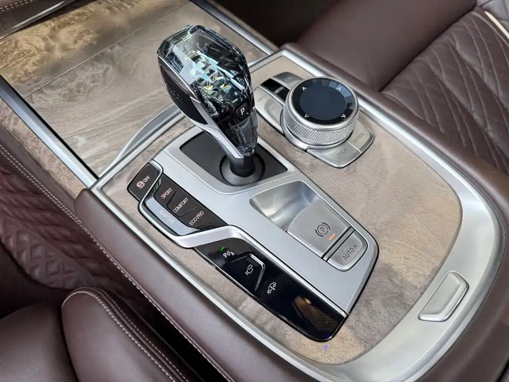 BMW 7 Series 2021 — фото 15