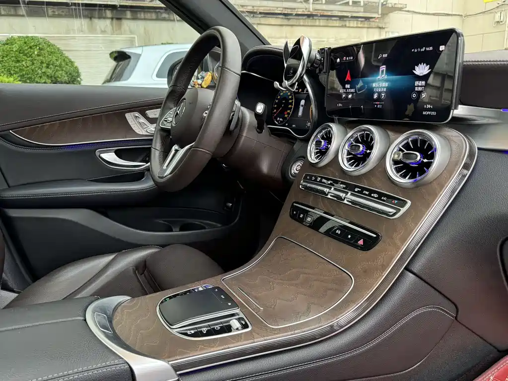 Mercedes-Benz GLC 2021 — фото 12