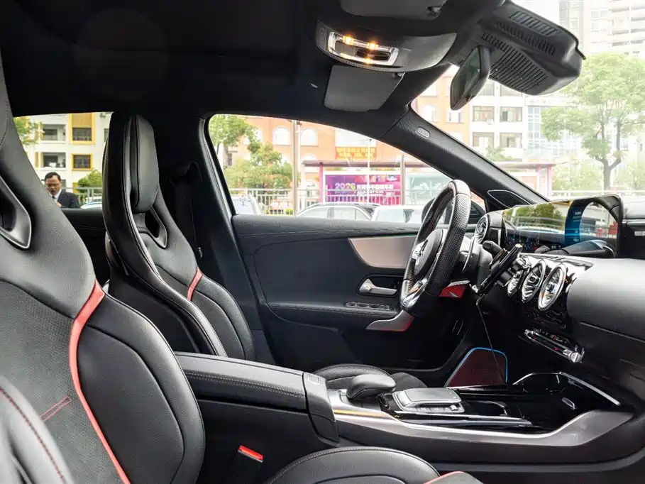 Mercedes-Benz A-Class AMG 2022 — фото 15