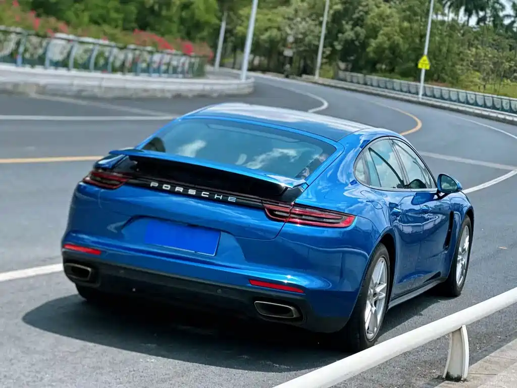 Porsche Panamera 2017 — фото 4