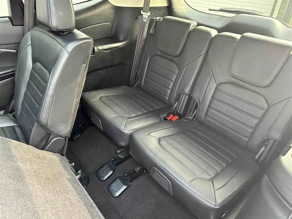 Ford Edge 2016 — фото 17