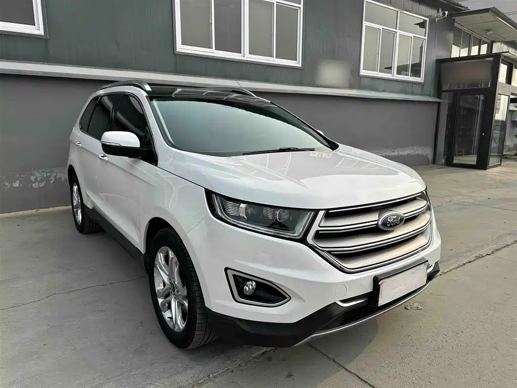Ford Edge 2016 — фото 25