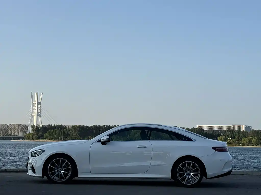 Mercedes-Benz E-Class 2023
