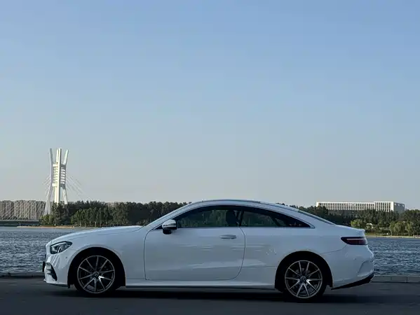 Mercedes-Benz E-Class 2023